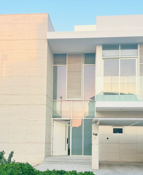 Private Villa – Dubai Golf Estate